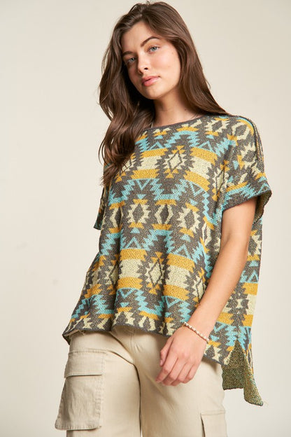 Davi & Dani High-Low Geometric Round Neck Knit Top