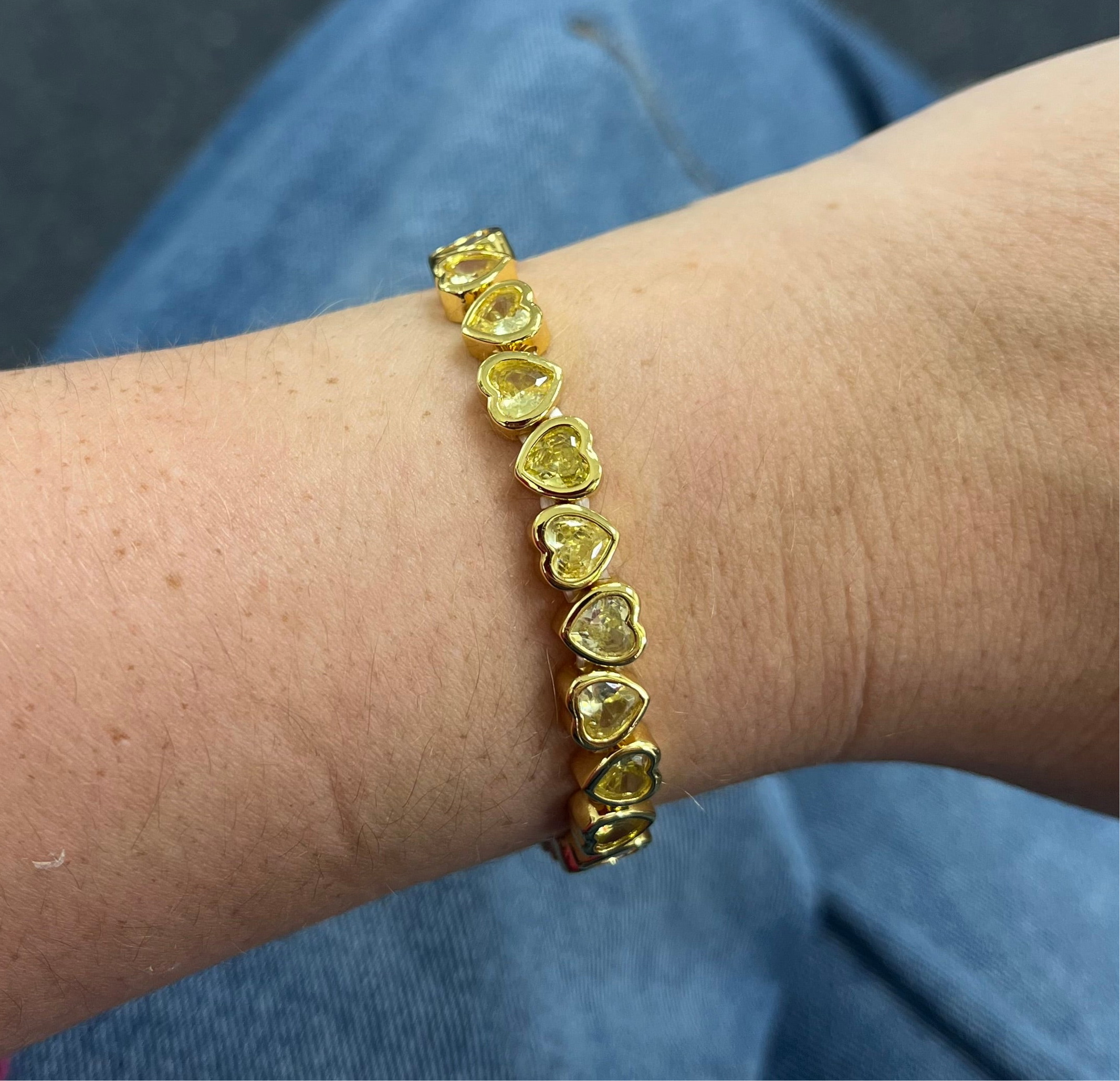 Stretchy Bezel Heart Bracelet Canary Secondary image