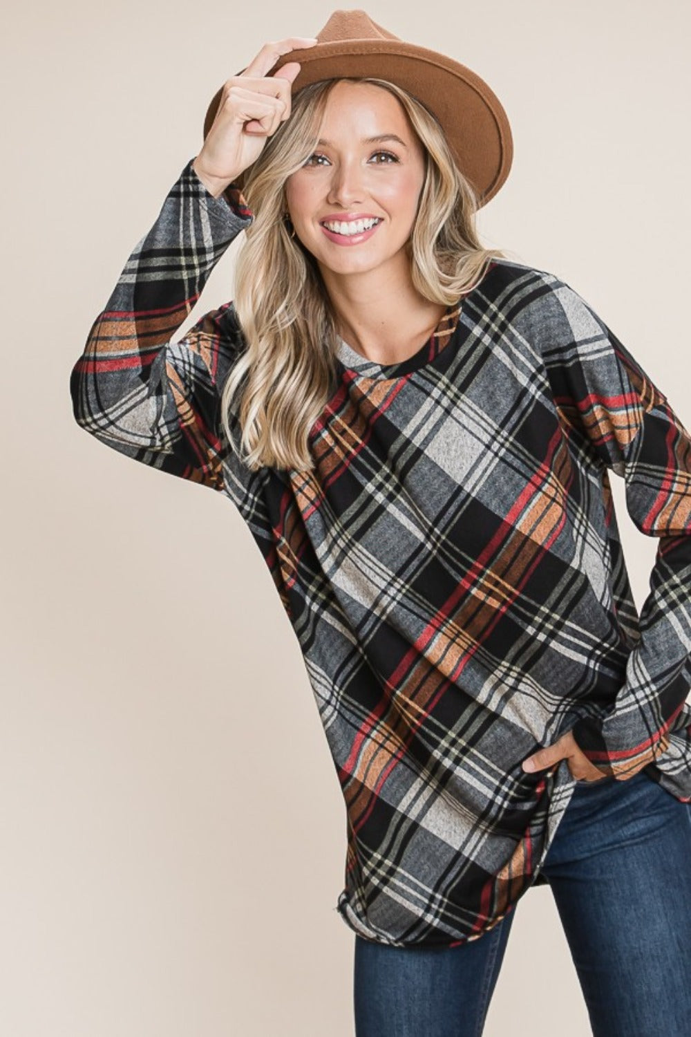 BOMBOM Plaid Round Neck Long Sleeve Knit Top