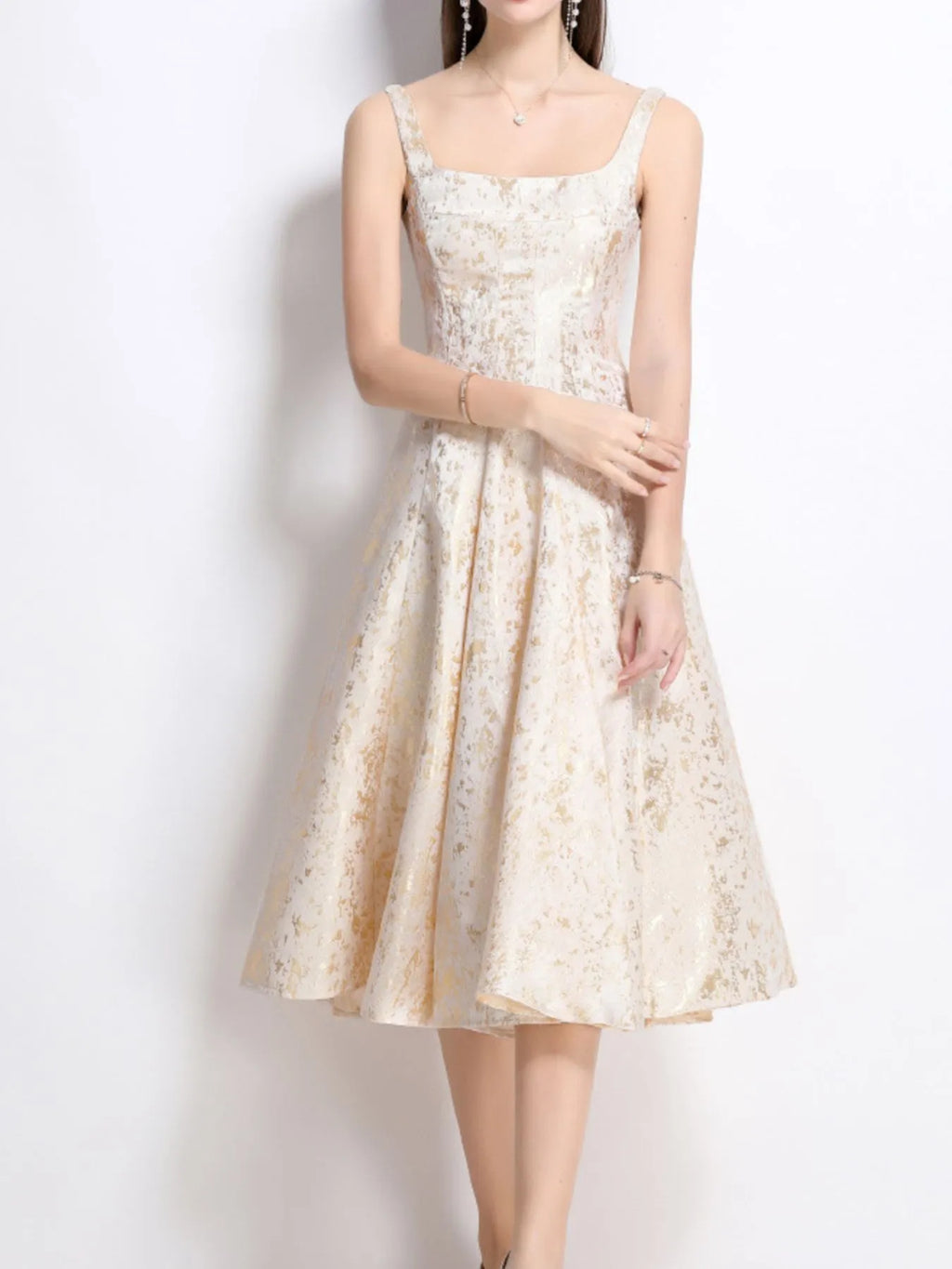 Floral A-Line Sleeveless Midi Dress view 3 - Shopiebay