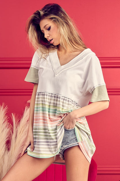 BiBi Striped Exposed Seam V-Neck Short Sleeve Blouse