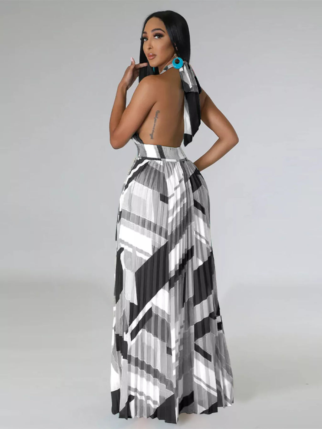 Halter Neck Geometric Print Pleated Maxi Dress - product image 21