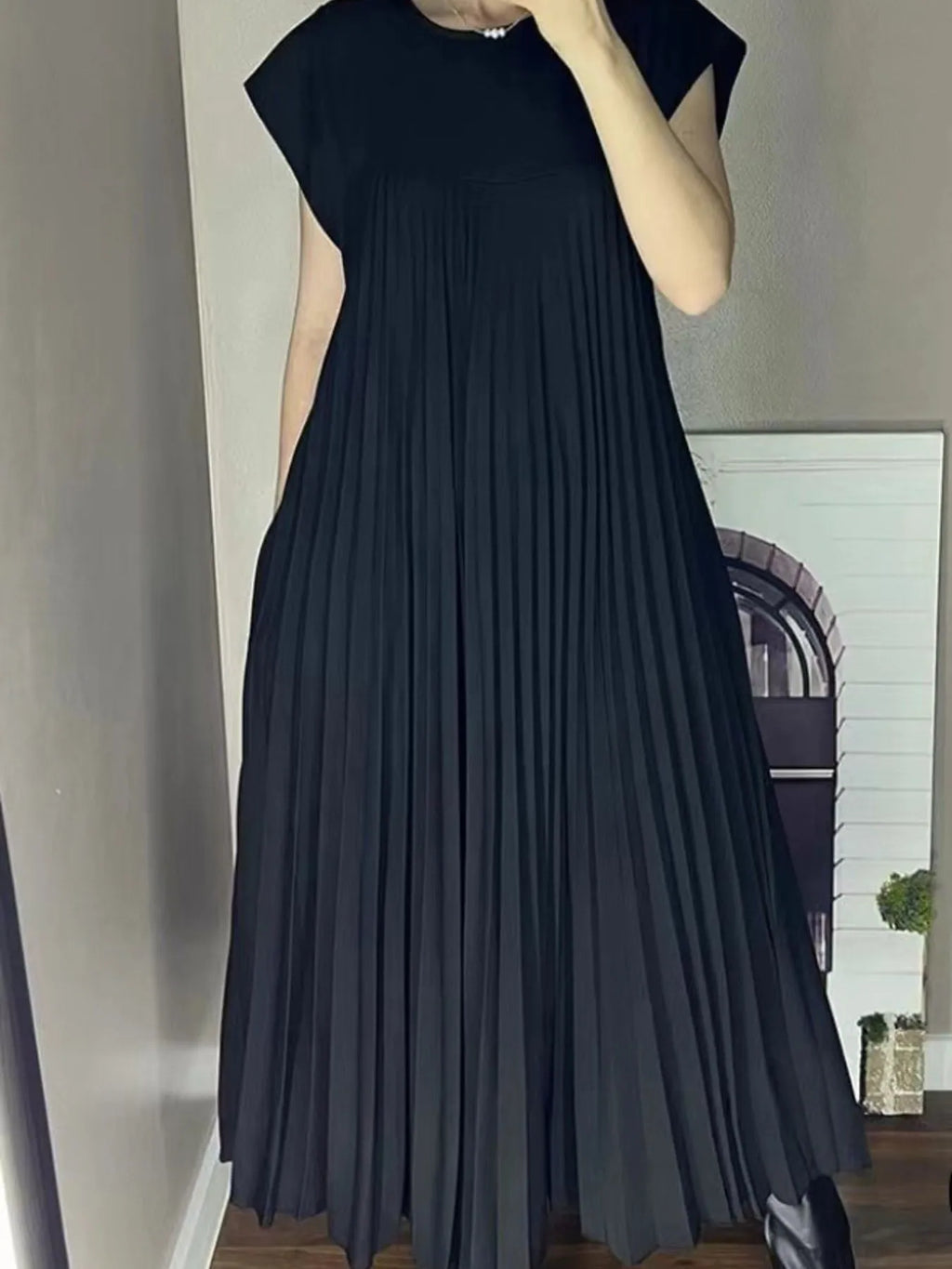 Pleated Round Neck Maxi Dress - product image 6