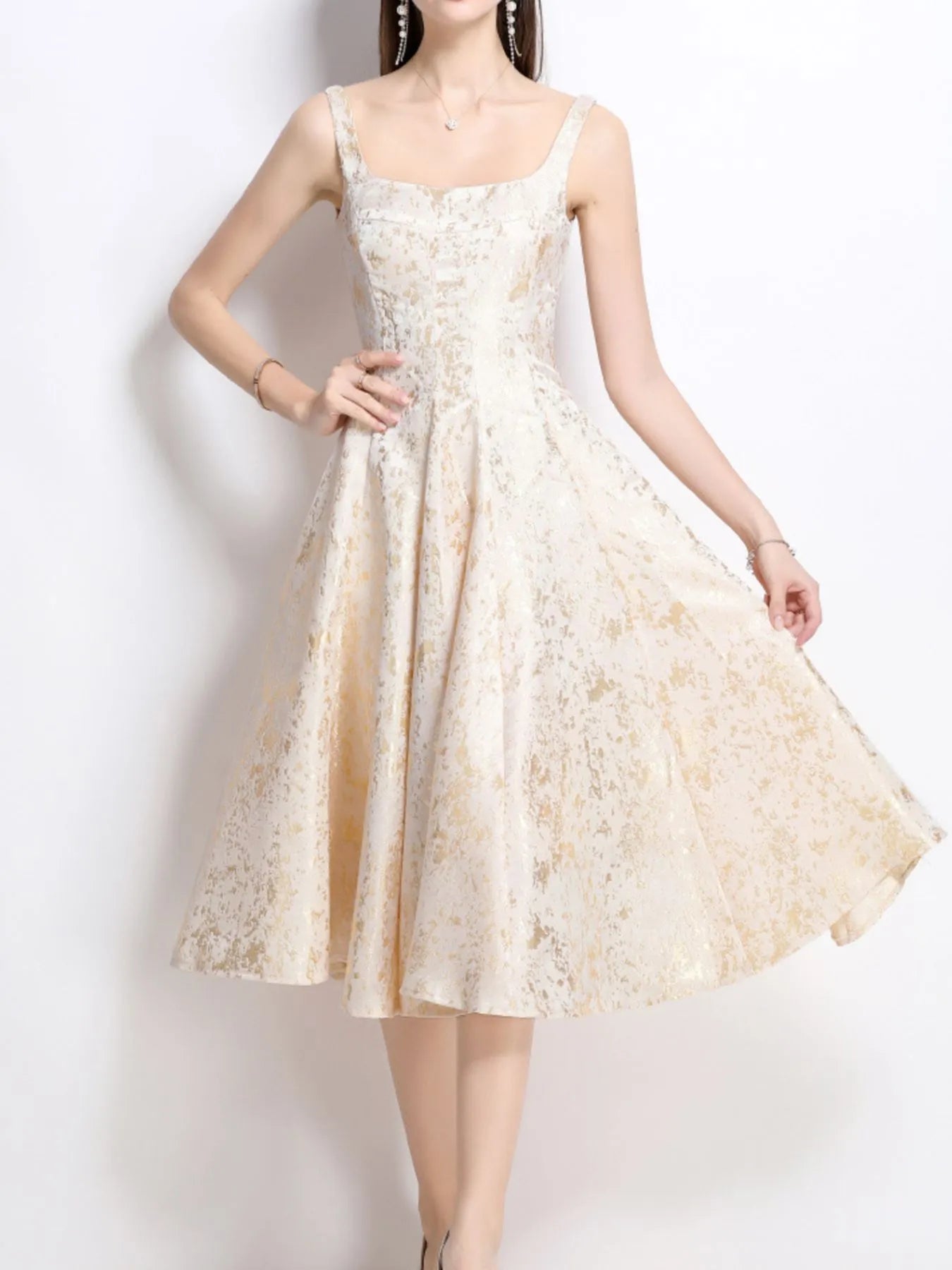 Floral A-Line Sleeveless Midi Dress view 5 - Shopiebay
