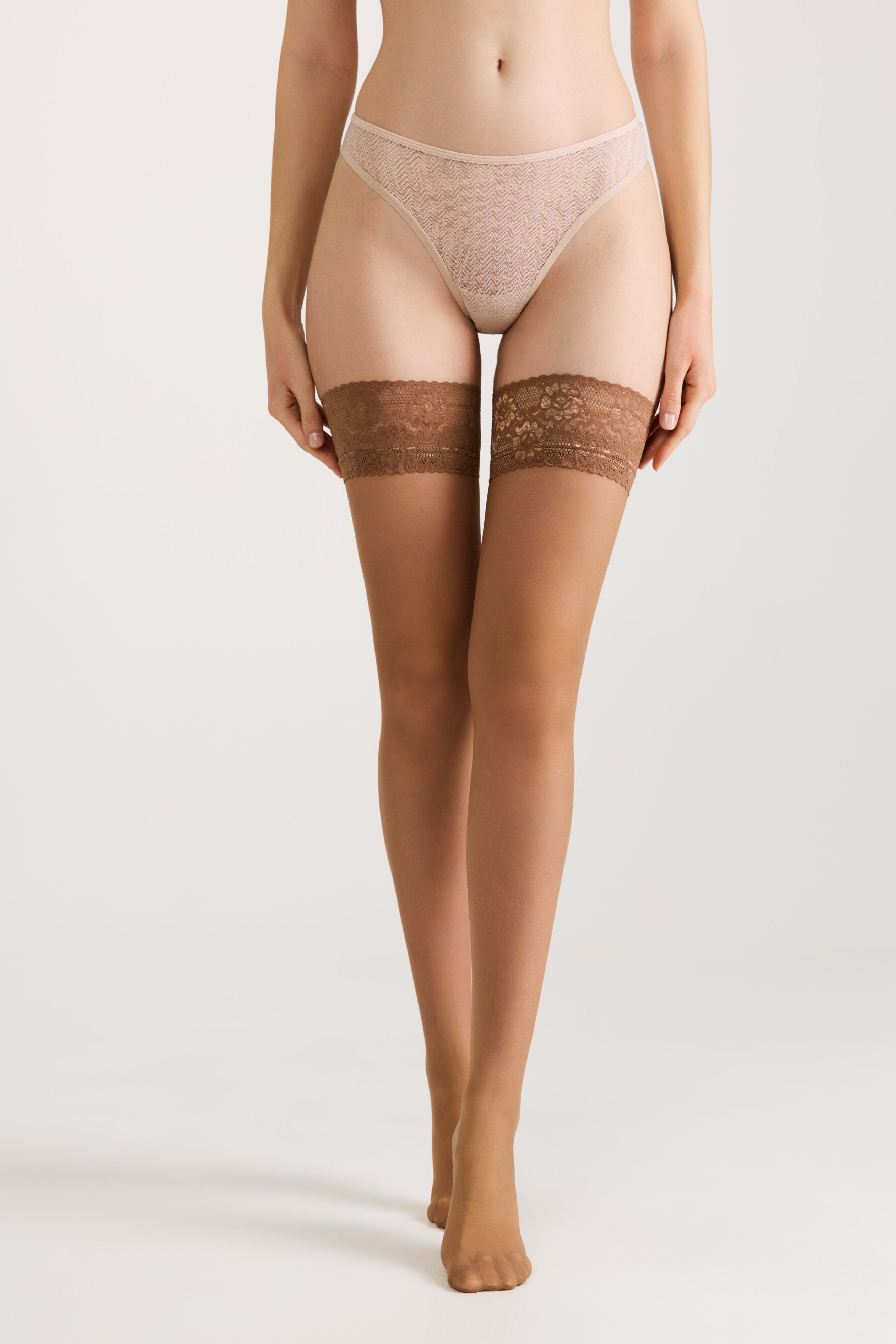 Stockings Conte Class 12 Den - Silicone Lace Top Secondary image