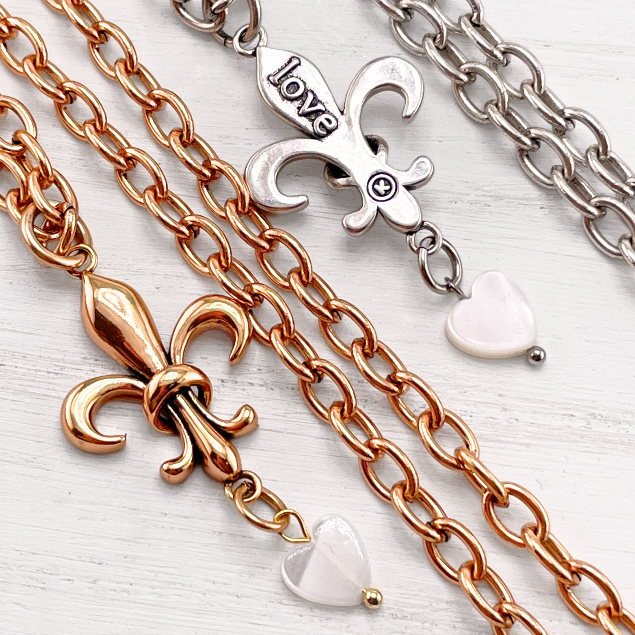 Love Fleur-de-Lis Essential Necklace Main image