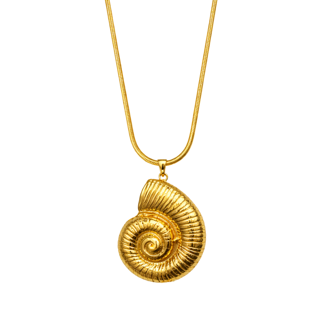 Nylah Shell Pendant Necklace Main image