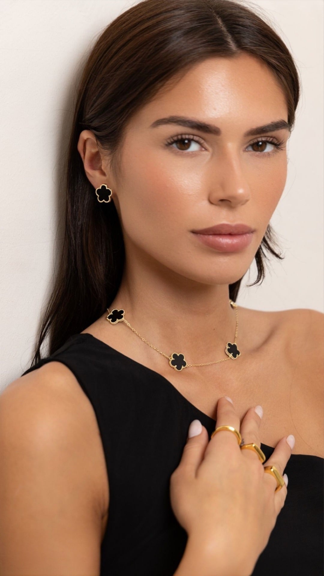 Adeline Clover Earring Secondary image