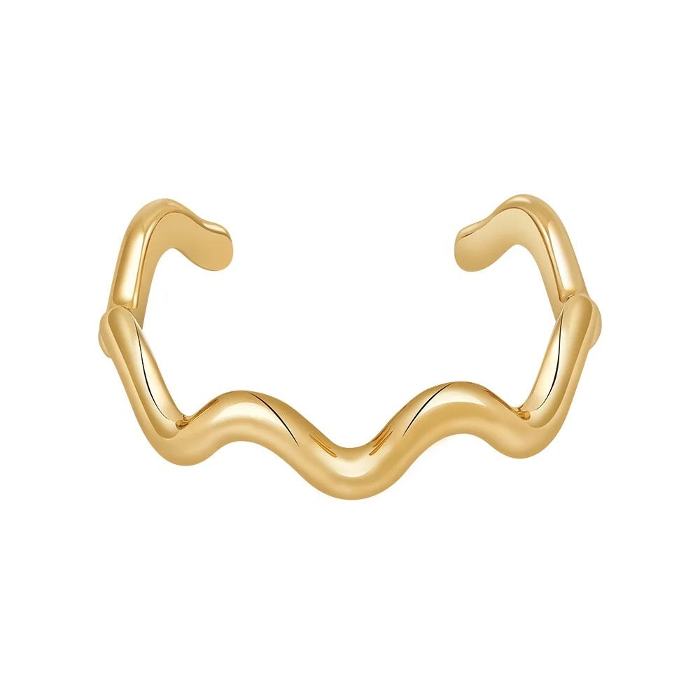 Michelle Wavy Cuff Main image