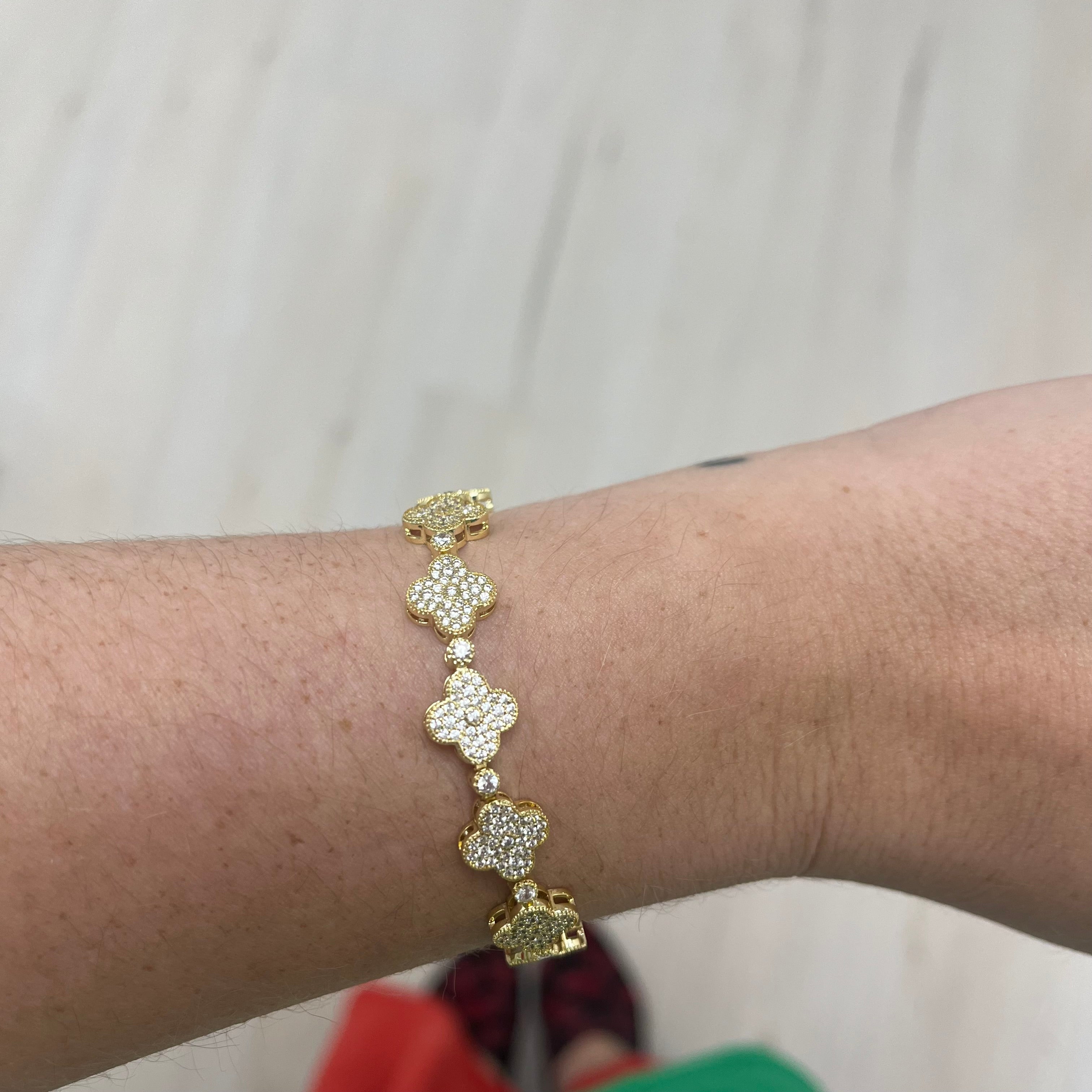 Gracie Clover Tennis Bracelet Secondary image