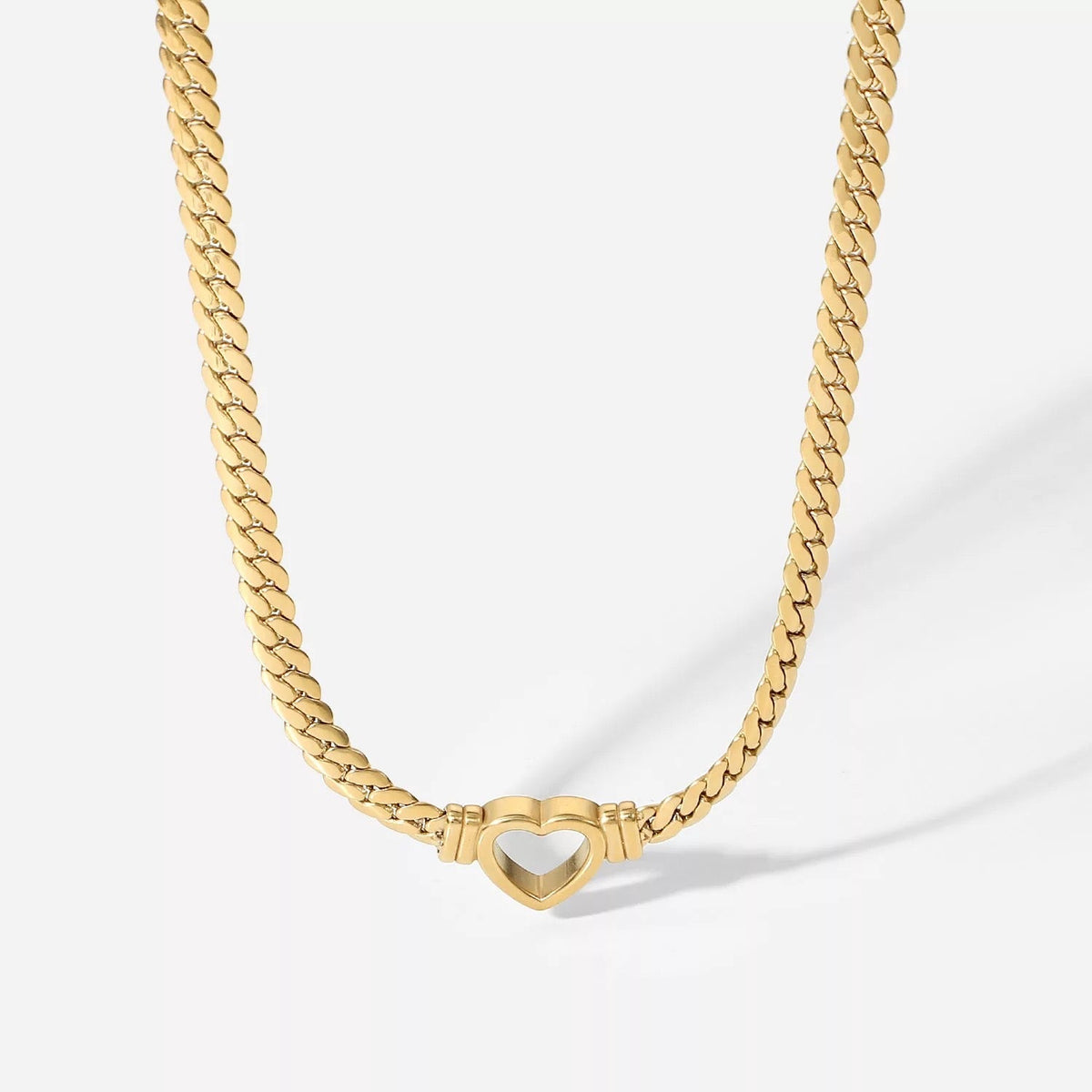 Oslo Heart Necklace Main image