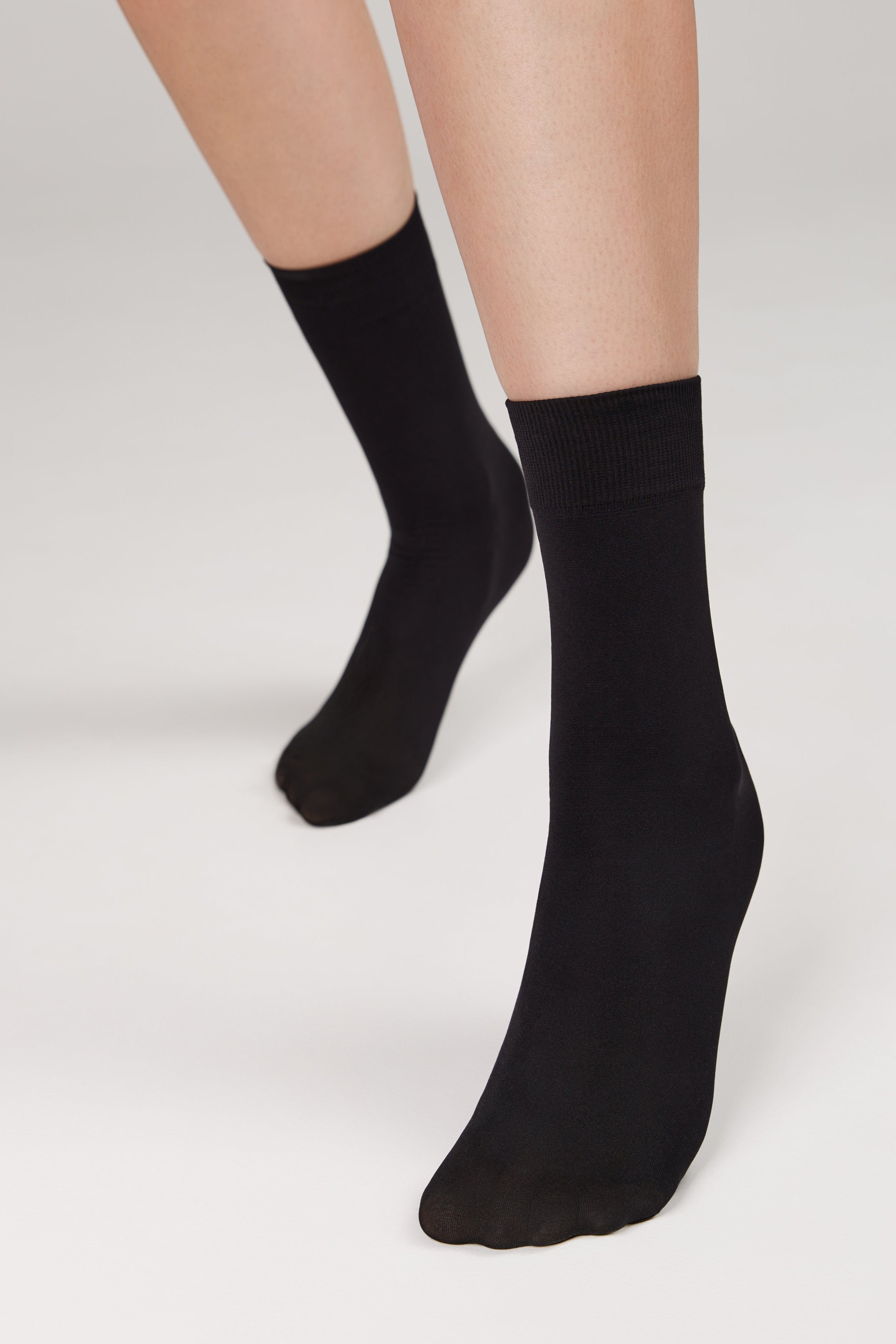 Socks Conte Microfibra 50 Den (1 pair) Secondary image