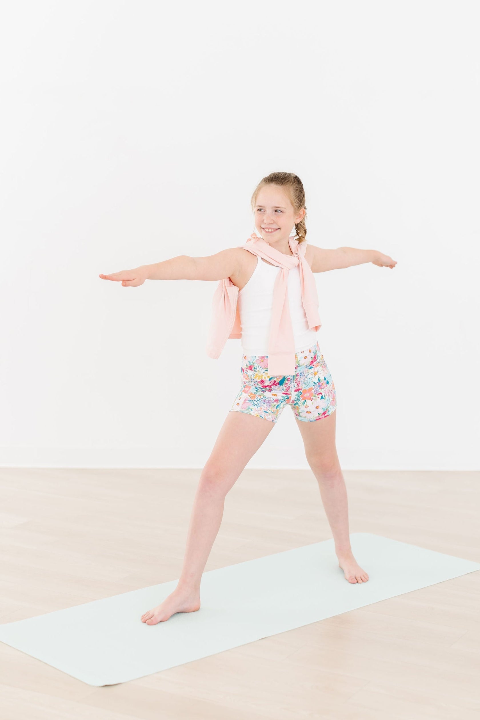SALE Petal Power Active Shorty Shorts Main image