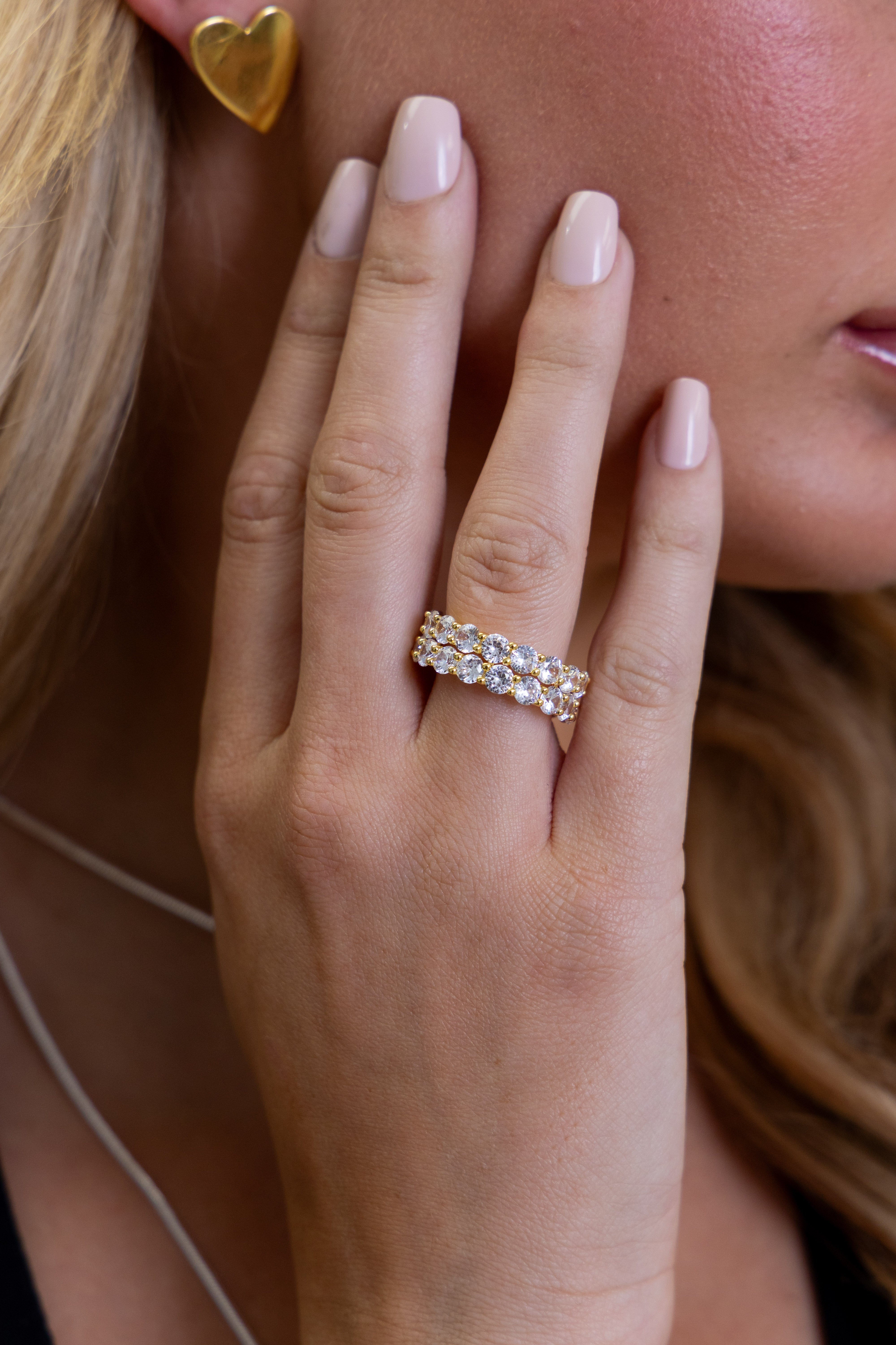 Ari Double Eternity Band Secondary image