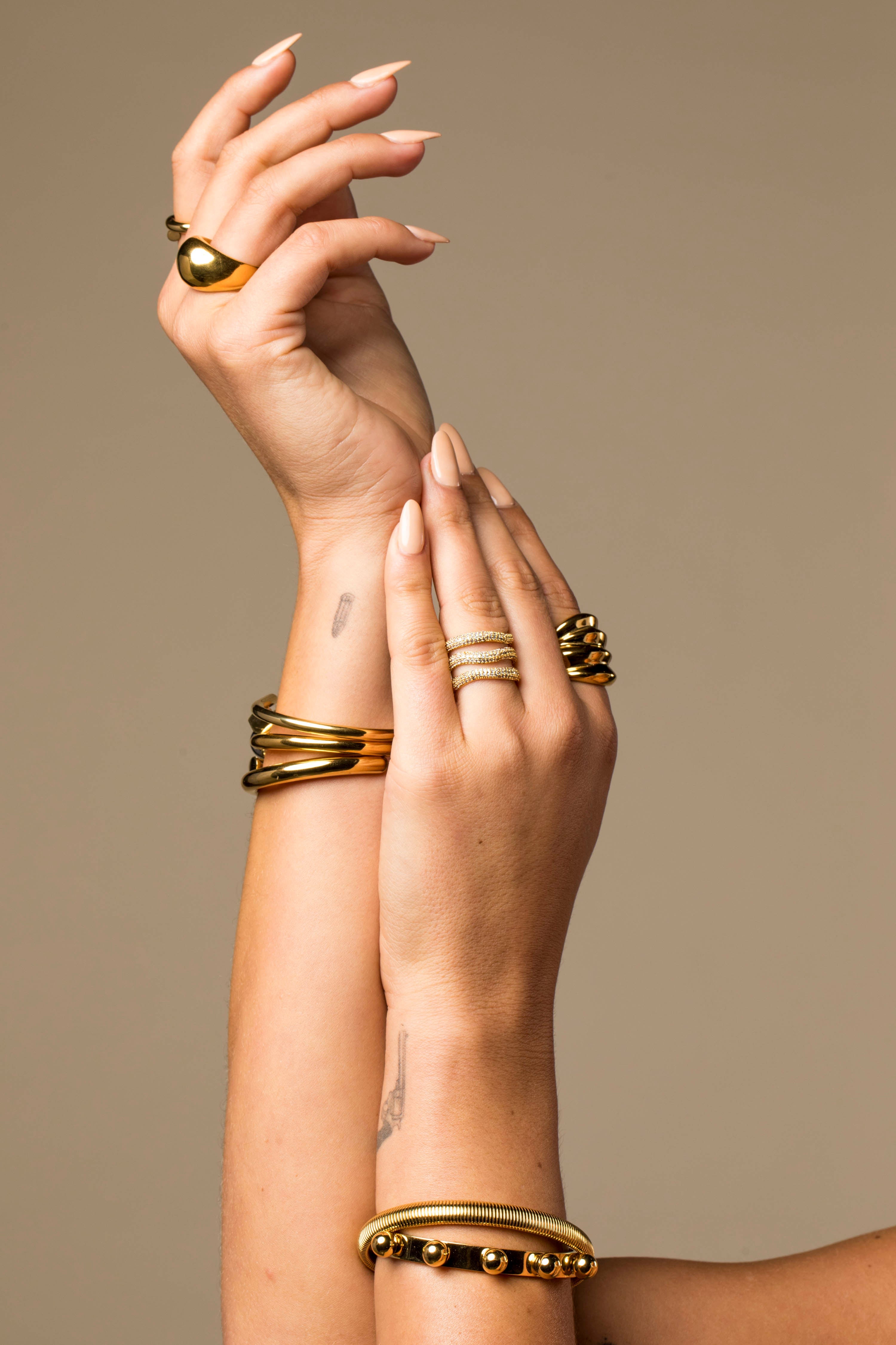 Elle Pave Ring Secondary image