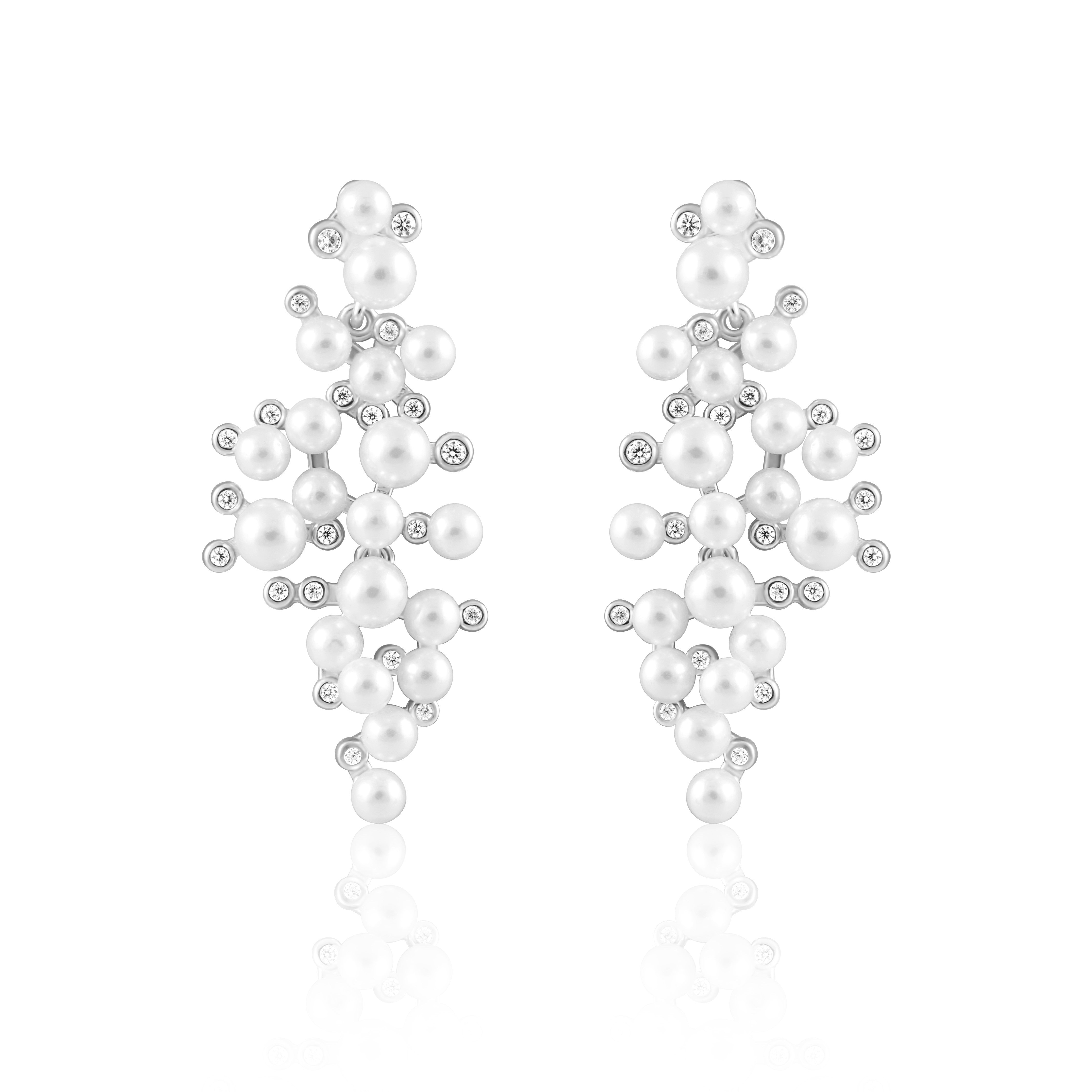 Tiffany Pearl Statement Earring Secondary image