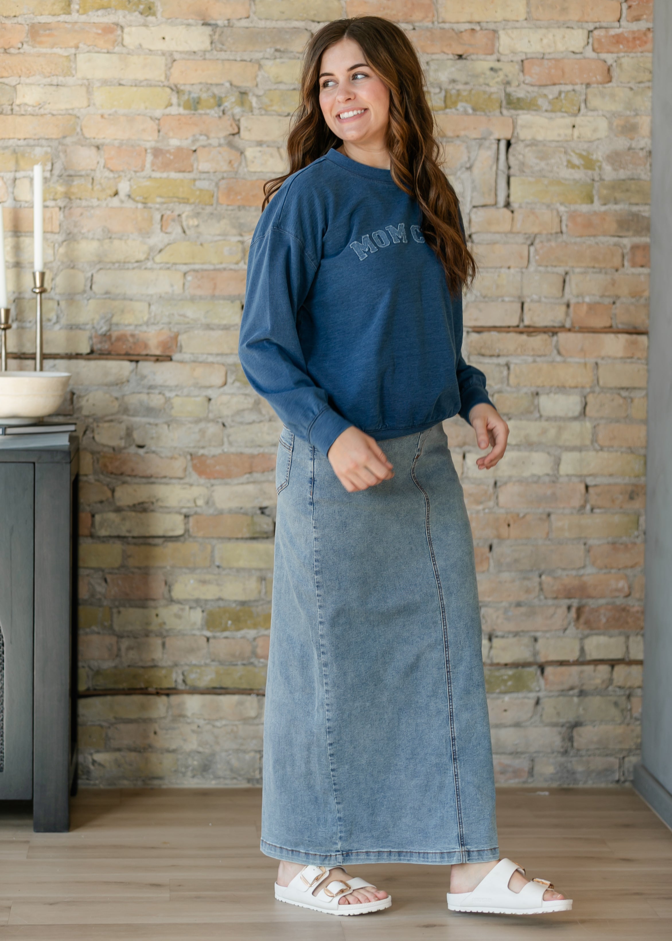 Donna Classic Wash Maxi Denim Skirt Secondary image