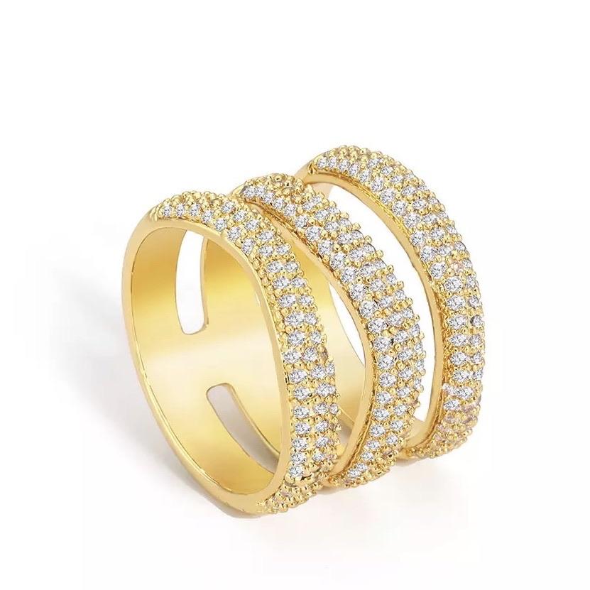 Elle Pave Ring Main image
