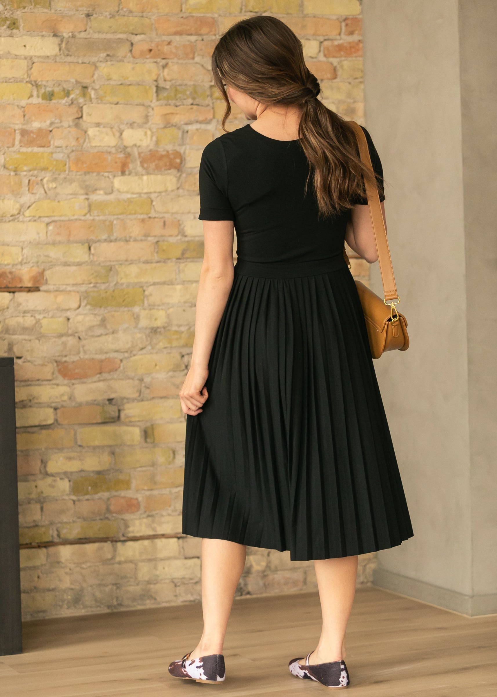 Emersyn Black Pleated Midi Dress - product image 8
