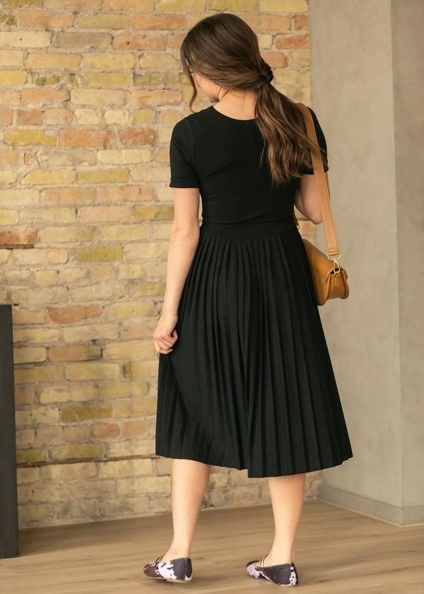 Emersyn Black Pleated Midi Dress - product image 8