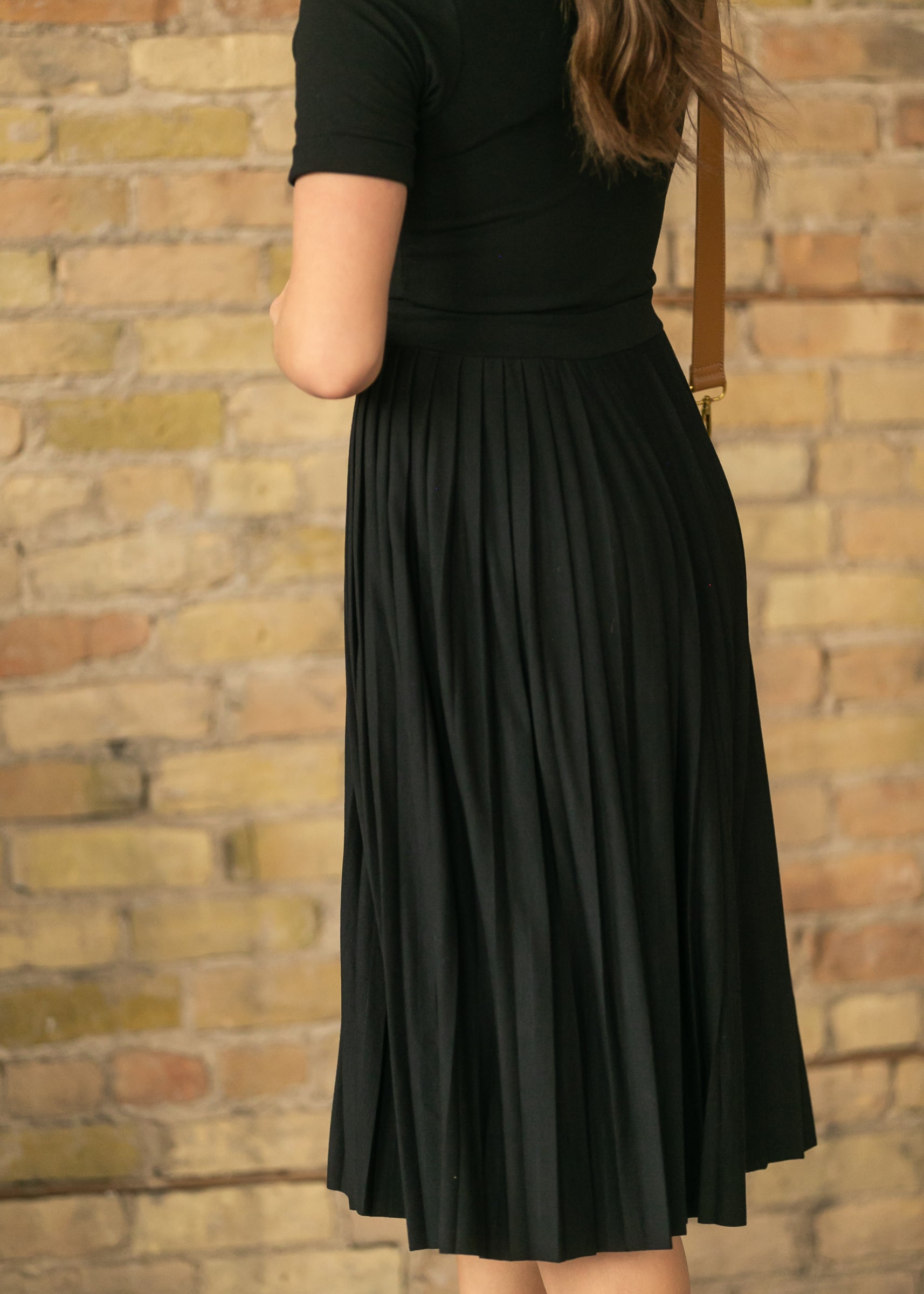 Emersyn Black Pleated Midi Dress - product image 9