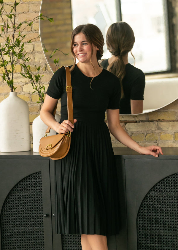 Emersyn Black Pleated Midi Dress - product image 4