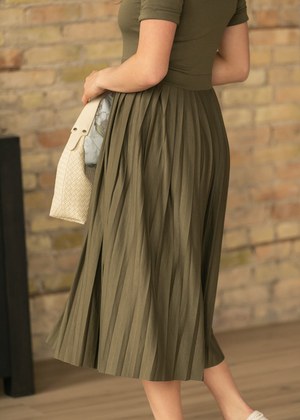 Emersyn Olive Pleated Midi Dress - product image 6