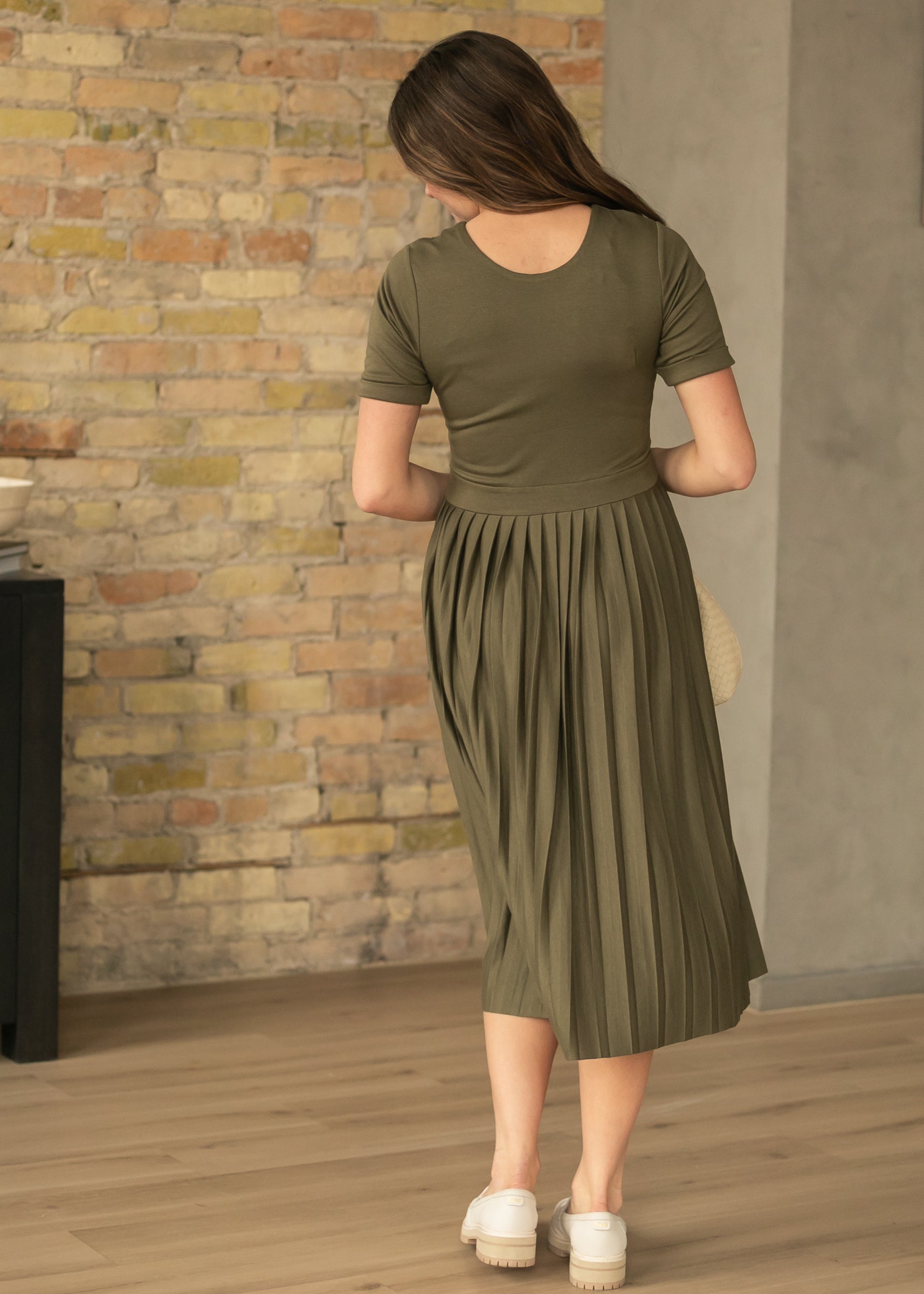 Emersyn Olive Pleated Midi Dress - product image 7