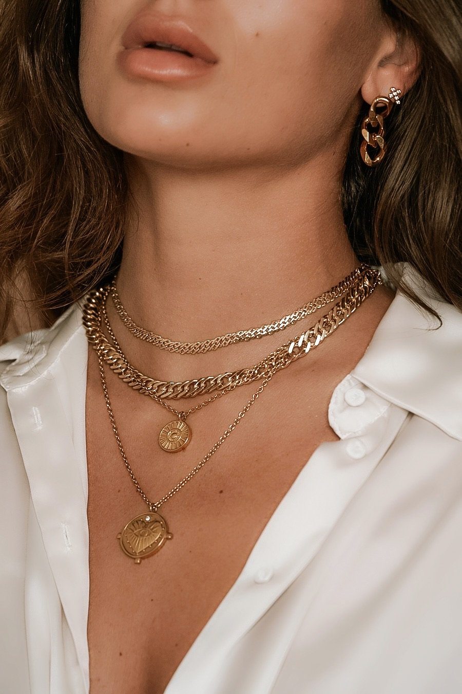 Gigi Double Coin Necklace Secondary image
