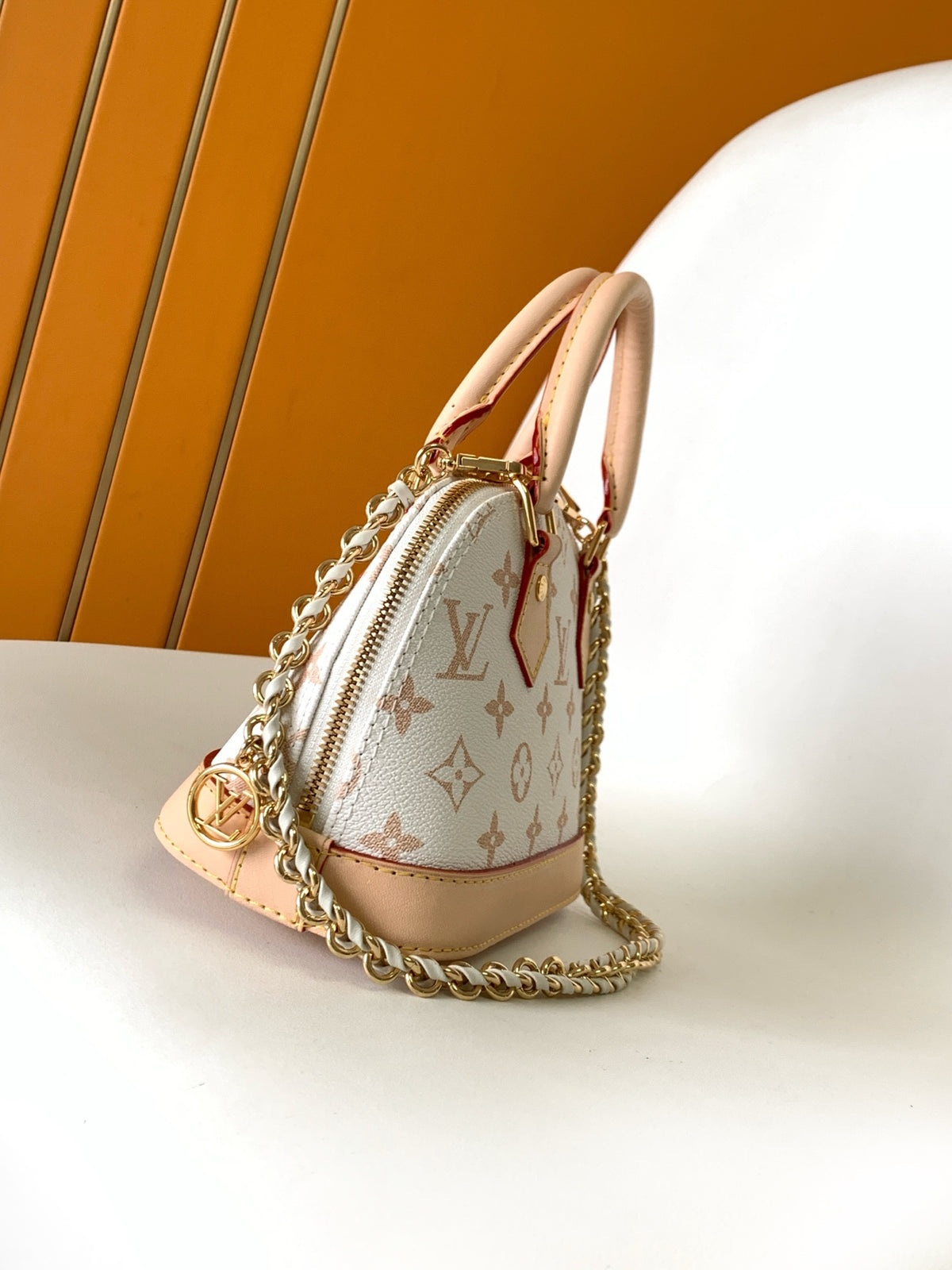 Women's Mini Structured Handbag with Heart-Shaped Pouch & Shoulder Strap
