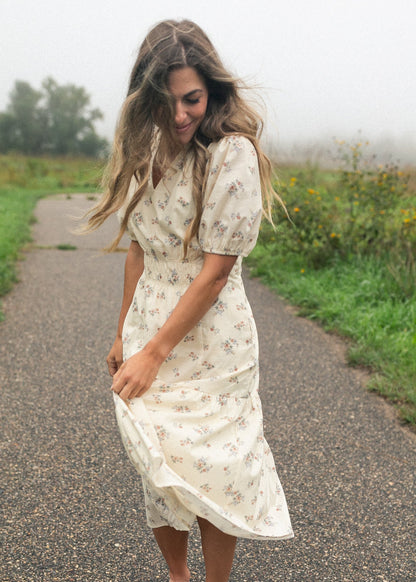 Katrina Half Sleeve Floral Midi Dress - product image 8