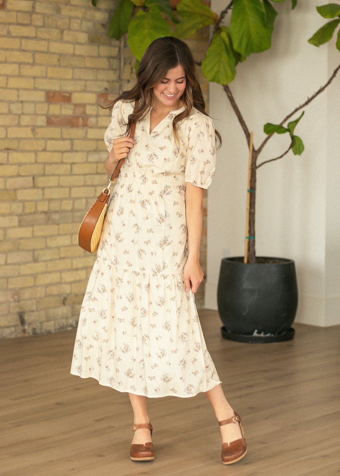 Katrina Half Sleeve Floral Midi Dress - product image 4