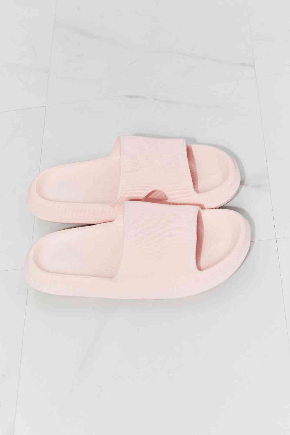 MMShoes Arms Around Me Open Toe Slide in Pink